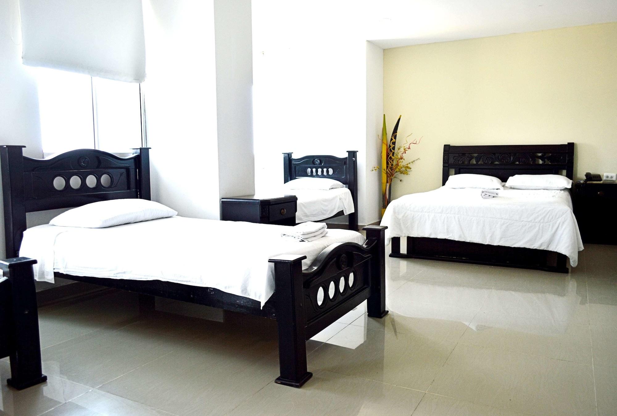 Hotel Intersuites Barranquilla  Exterior photo