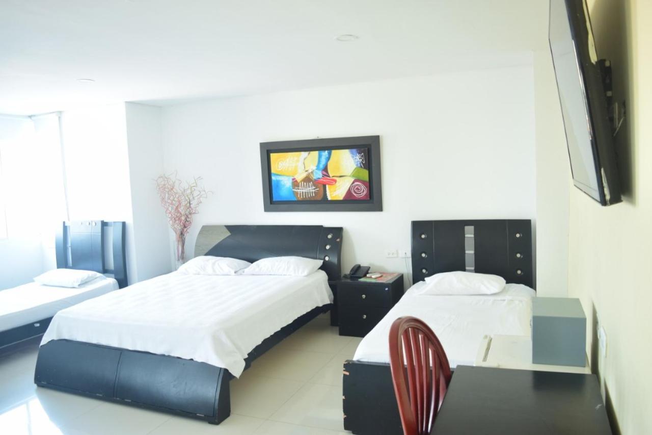 Hotel Intersuites Barranquilla  Exterior photo